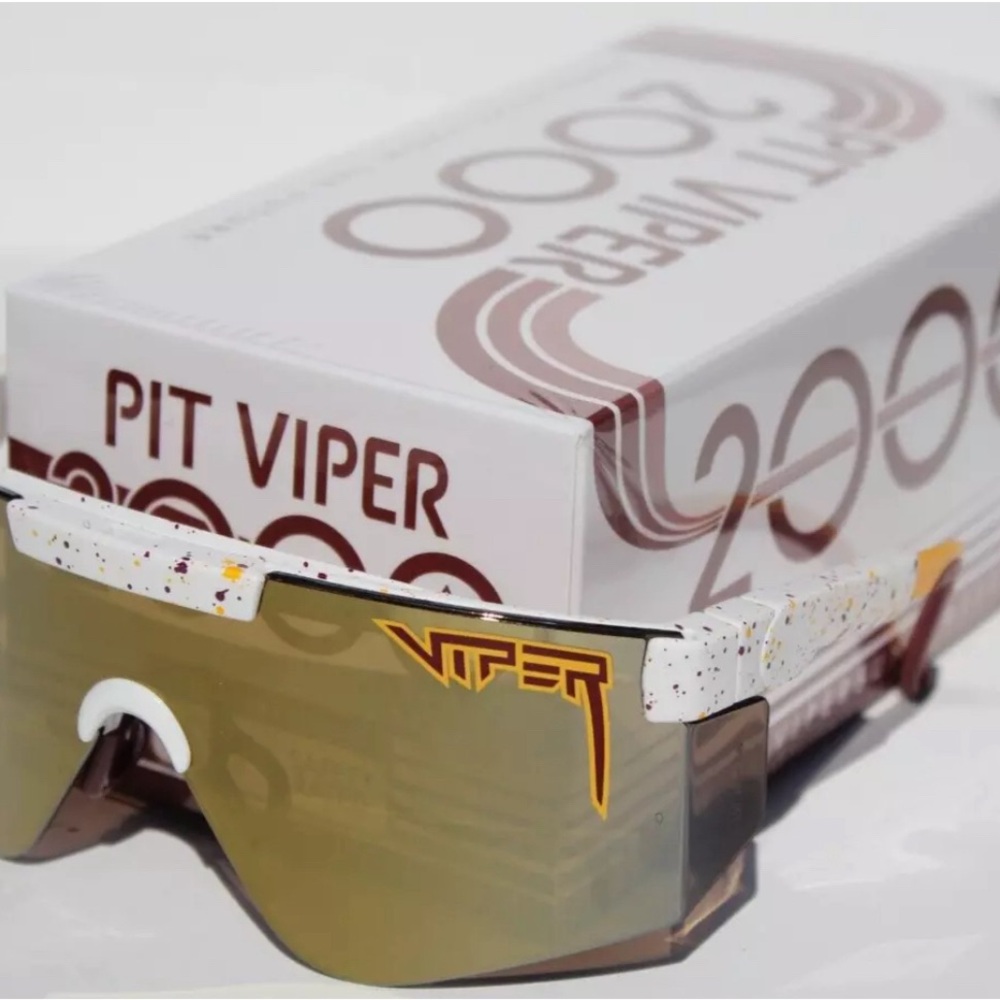 Pit Viper - The District